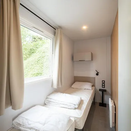 Ardenparks Petite Suisse Hotel Dochamps Exterior photo