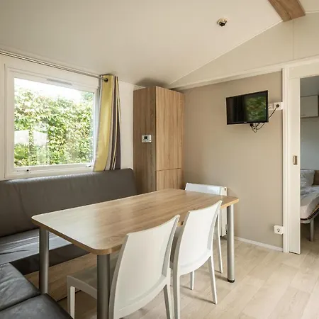 Ardenparks Petite Suisse Hotel Dochamps Exterior photo